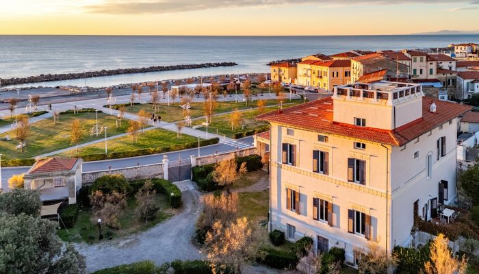 Rezydencja “Villa Bondi” z widokiem na morze w Marina di Pisa