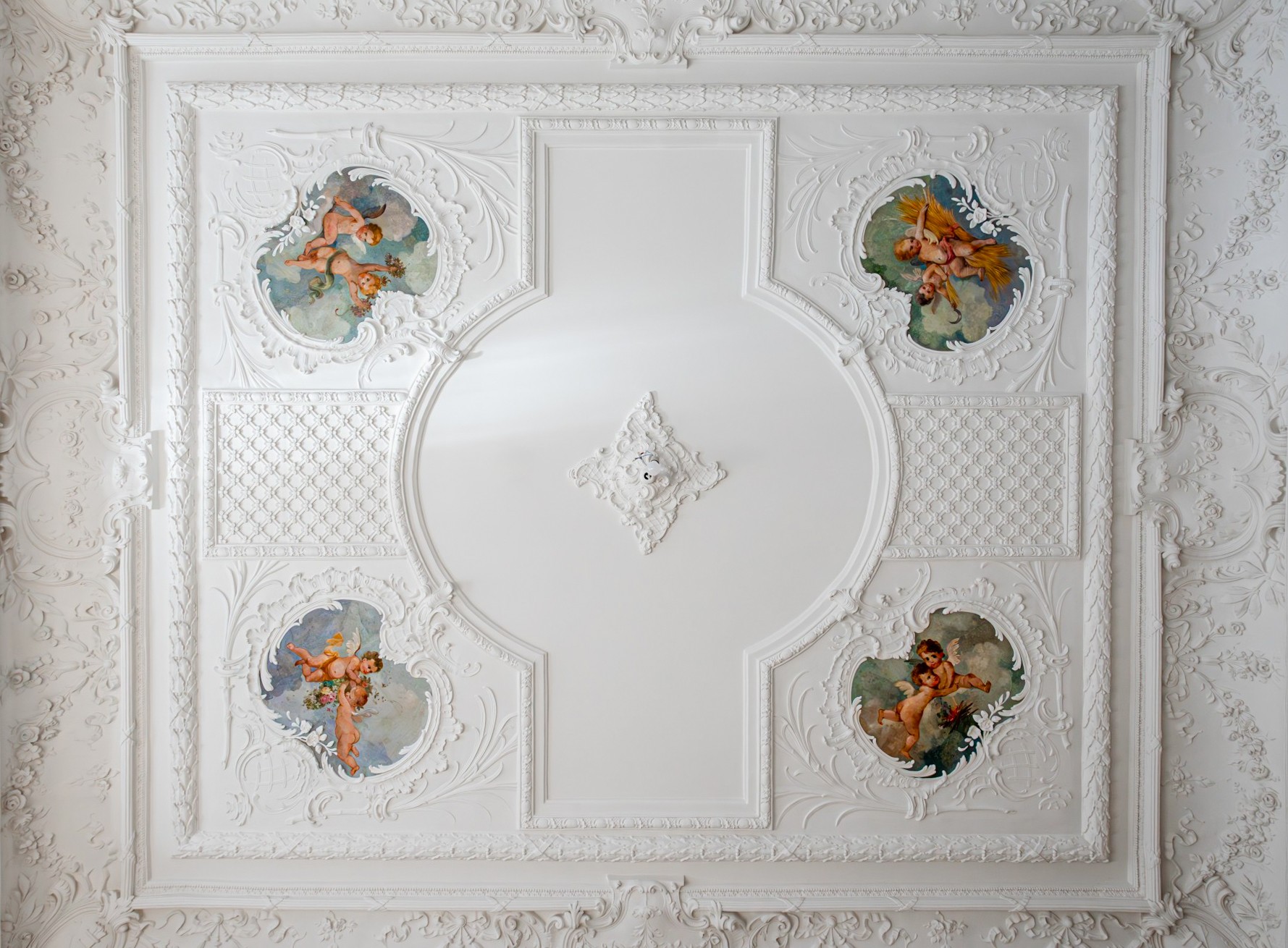 Zdjęcia Odrestaurowana kamienica w centrum Łodzi pod hotel lub aparthotel cztero- lub pięciogwiazdkowy