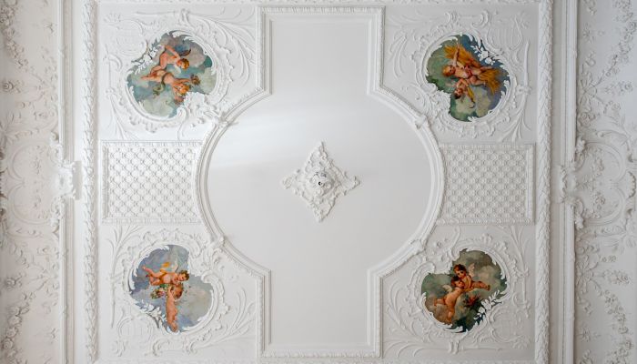 Odrestaurowana kamienica w centrum Łodzi pod hotel lub aparthotel cztero- lub pięciogwiazdkowy