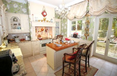 Apartament w zabytku na sprzedaż Karlovy Vary, Mariánskolázeňská, Kraj karlowarski, Zdjęcie 9/17