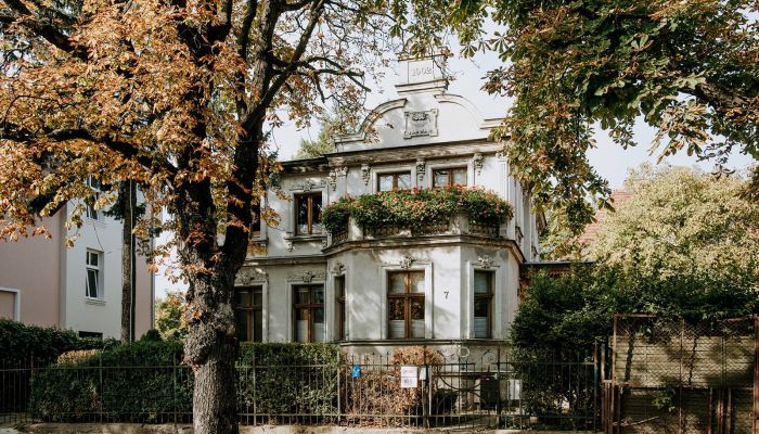 Zabytkowa willa w sercu gdańskiej Oliwy