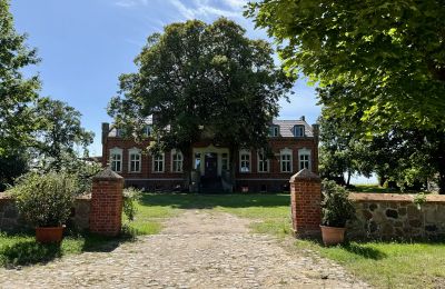 Dwór na sprzedaż Brandenburgia, Gutshaus