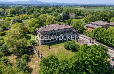 Zabytkowa willa na sprzedaż Montechiarugolo, Emilia-Romania, Położenie nieruchomości