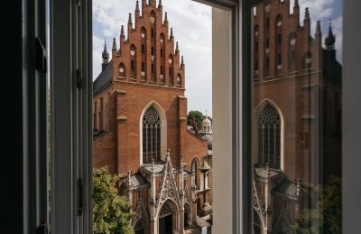 Posiadłości, Apartament z balkonem przy Rynku Głównym