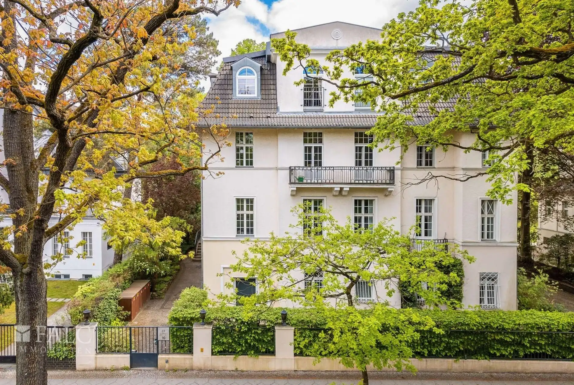 Zdjęcia Apartament z tarasem w historycznej rezydencji w Berlinie-Grunewald