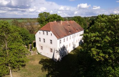 Posiadłości, Pałac renesansowy w regionie przygranicznym Niemiec i Polski między Berlinem a Szczecinem