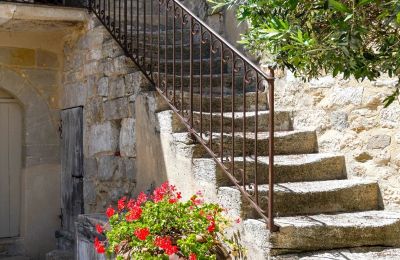 Zabytkowa nieruchomość na sprzedaż Uzès, Oksytania, Zdjęcie 8/41