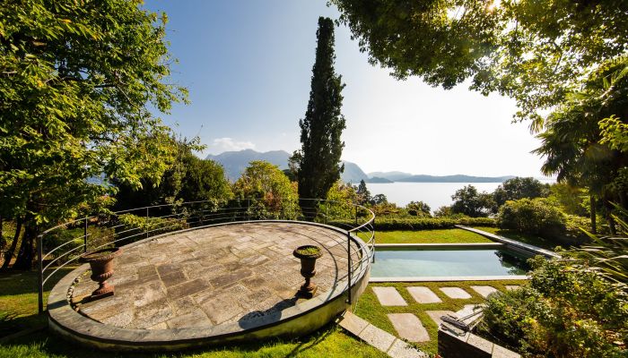Willa nad jeziorem w Verbanii z ogrodem i panoramicznym widokiem