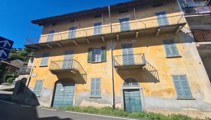 Dom wiejski na sprzedaż Magognino, Piemont,  Włochy