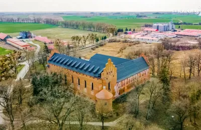 Zamek na sprzedaż Barciany, Plac Zamkowy 1, Warmińsko-mazurskie, Zdjęcie 2/9