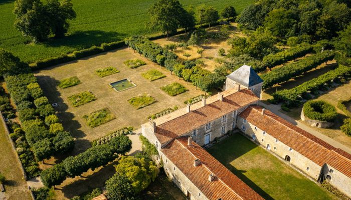 Zabytkowa willa Fontenay-le-Comte, Kraj Loary