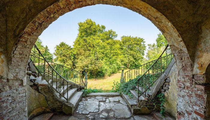 Pałac na sprzedaż Žatec, Kraj ustecki