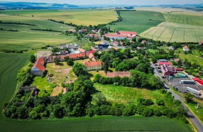 Pałac na sprzedaż Žatec, okres Louny, Położenie nieruchomości