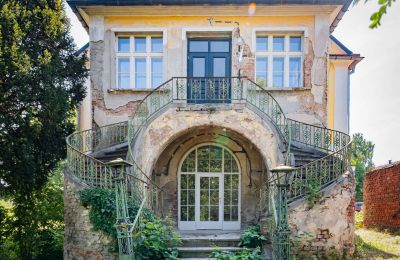 Pałac na sprzedaż Žatec, okres Louny, Widok z boku