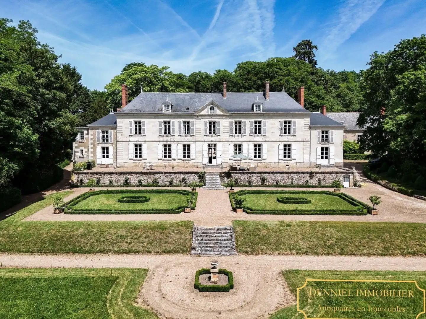 Zdjęcia Zamek do remontu w pobliżu Château de Chenonceau w Dolinie Loary