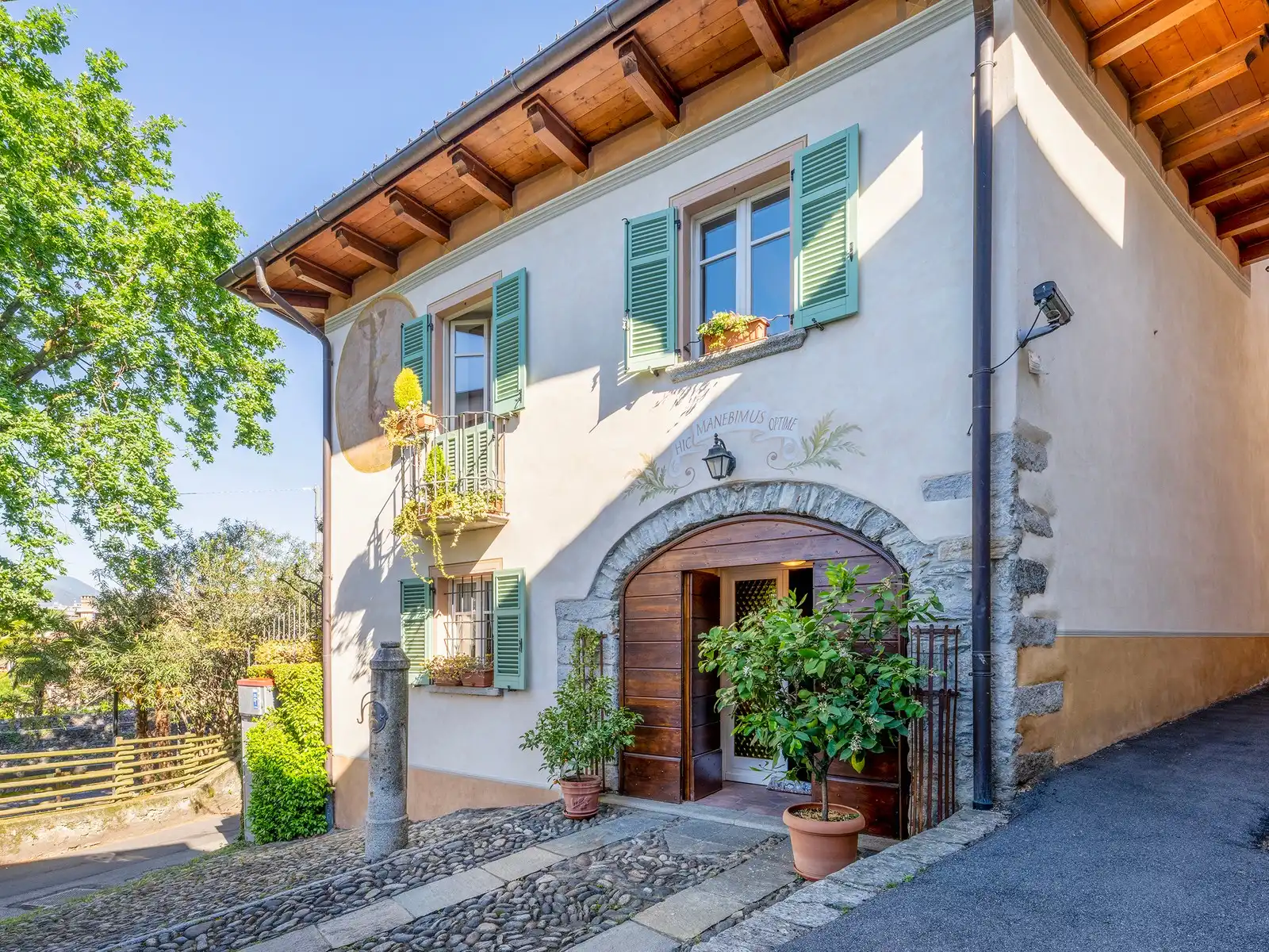 Zdjęcia Dwie historyczne wille z ogrodem w Pallanzie, dawny klasztor nad Lago Maggiore