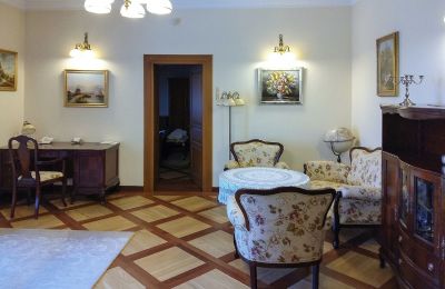 Dwór na sprzedaż Łódzkie, Pokój hotelowy