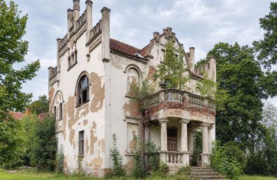Posiadłości, Dwór w Piotrowie, gm. Brodnica