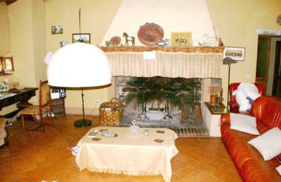 Dom na wsi na sprzedaż Arezzo, Toskania:  RIF2262-lang9#RIF 2262 Kamin im großen Wohnbereich im EG