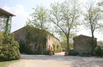 Dom na wsi na sprzedaż Arezzo, Toskania:  RIF2262-lang4#RIF 2262 Haupthaus und Nebengebäude über Hof verbunden