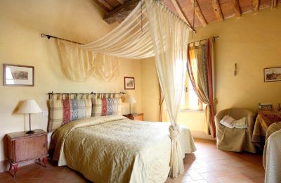 Dom na wsi na sprzedaż Arezzo, Toskania:  RIF2262-lang11#RIF 2262 Schlafzimmer
