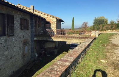 Dom na wsi na sprzedaż Castellina in Chianti, Toskania:  RIF 2767 Zufahrt zu Rustico