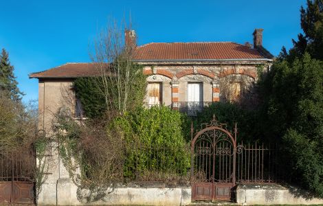 /pp/arr/thumb-fr-maison-pittoresque.jpg