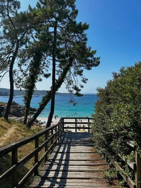 Galicja oferuje plaże atlantyckie i bliskość Portugalii