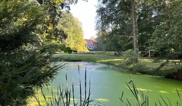 Dwór z przepięknym parkiem
