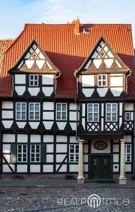  Klopstockhaus in Quedlinburg: Denkmalgeschütztes Fachwerkhaus aus dem 16. Jahrhundert, Quedlinburg