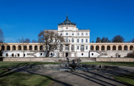 Ploskovice, Ploskovice - Zamek w Ploskovicach