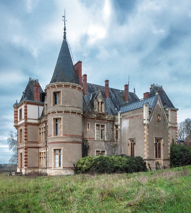 Opuszczony pałac w Francji, Francja