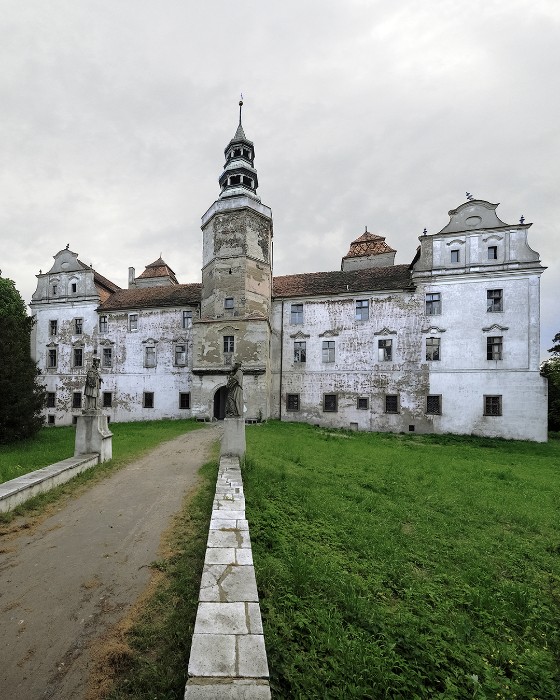 Zamek w Niedmodlinie, Opolskie, Niemodlin