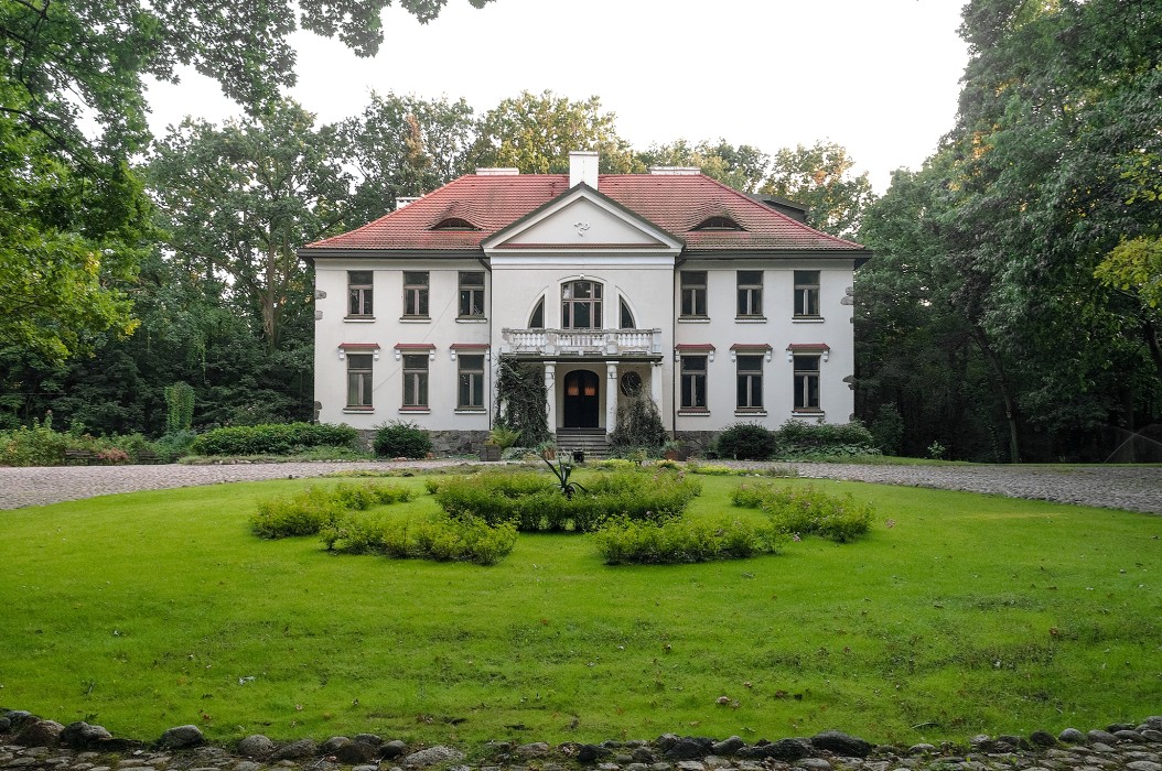 Podkowa Leśna: Dwór Stawisko, Podkowa Leśna