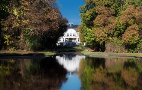 Teutschenthal, Schloss Teutschenthal - Pałac w Teutschenthal (Hotel)