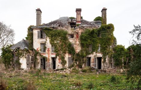 /pp/cc_by_nc_nd/thumb-fixerupper-house-europe.jpg