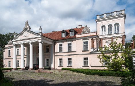  - Pałac w Gębicach