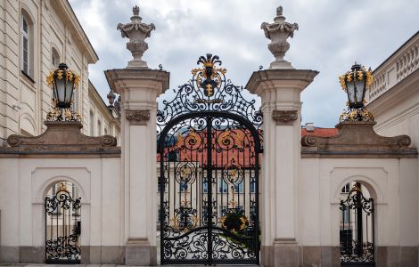 Warszawa, Krakowskie Przedmieście - Pałac Potockich w Warszawie - Brama wjazdowa