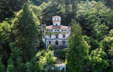 Stresa, Via Sempione Sud - Posiadłości nad jeziorem Maggiore: Villa Gianfranco Ferré