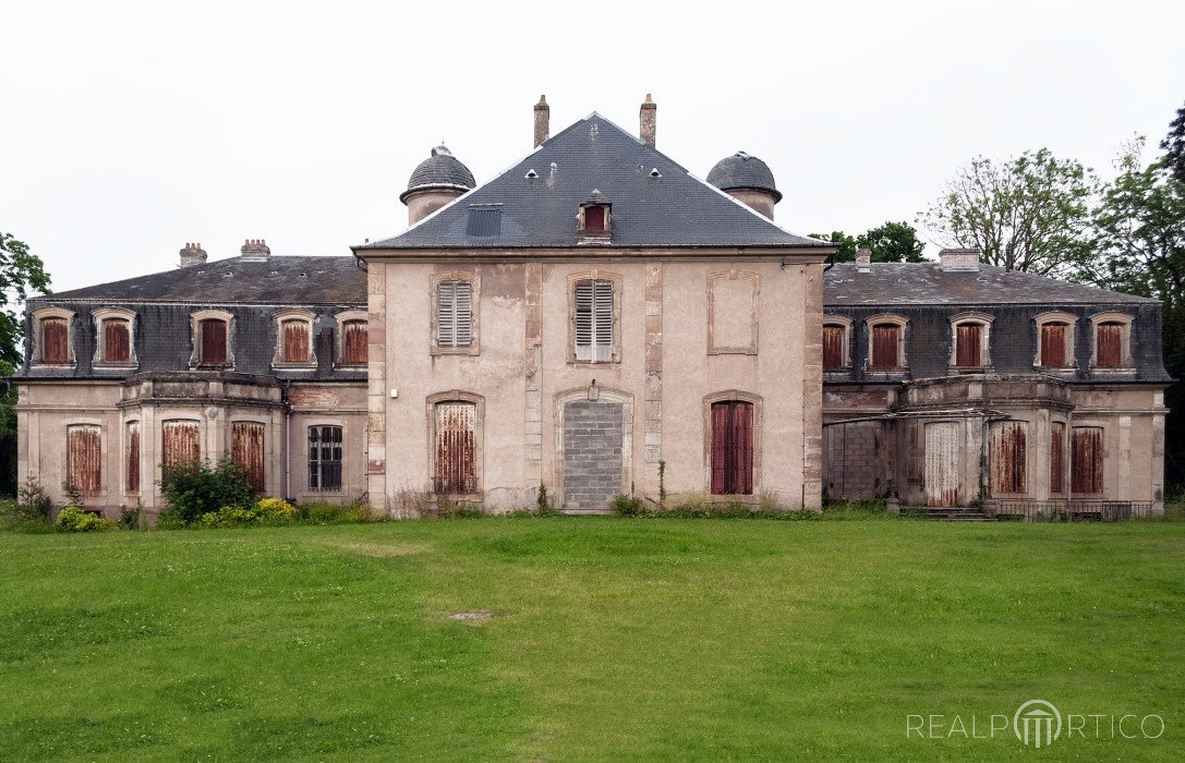 Frankreich: Sanierungsbedürftiges Herrenhaus, Region Grand-Est, Francja