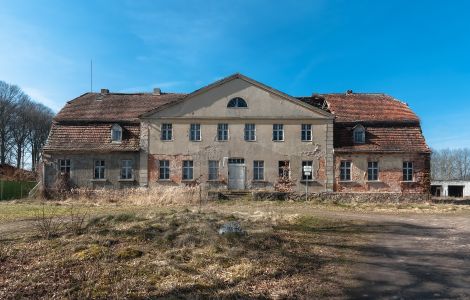 Strigleben, Eichenallee - Opuszczone pałace w Niemczech: Strigleben