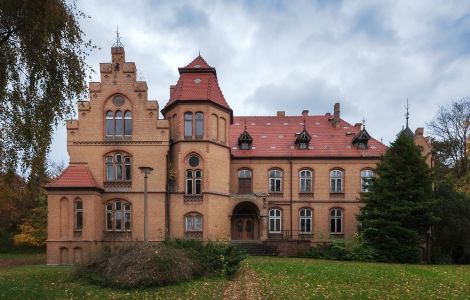 Spoitgendorf, Herrenhaus Spoitgendorf - Pałac w Meklemburgii-Pomorzu Przednim: Spoitgendorf