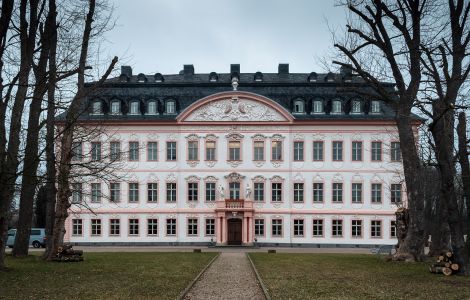 Oppurg, Schloßstraße - Wolny zamek w Turyngii: Oppurg