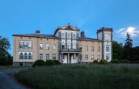 /pp/cc_by_nc_sa/thumb-schloss-gueltz-mecklenburg.jpg