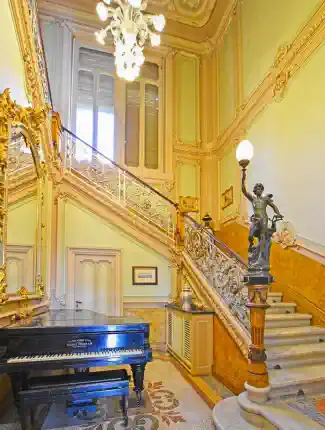 Luksusowy pałacyk z widokiem na morze w Sanremo, Liguria