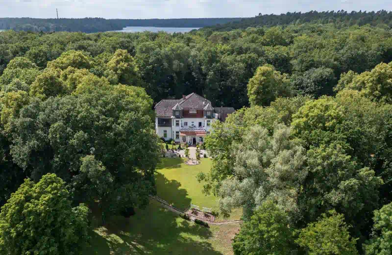 Schlösser und Herrenhäuser in Deutschland in Alleinlage