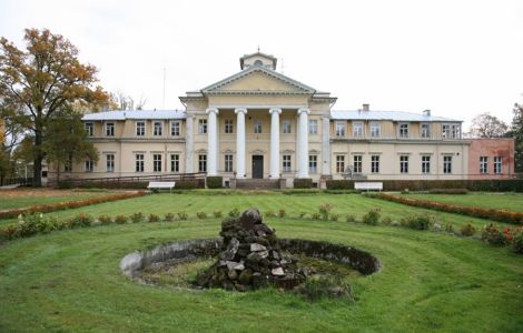 Zamki pałace dwory Łotwa