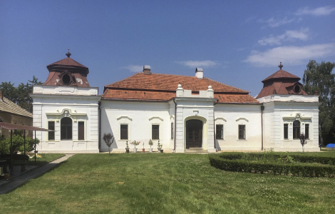 Zamki pałace dwory Słowacja