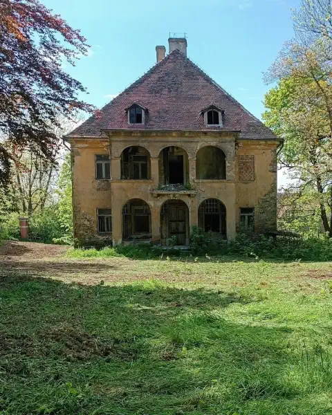 Pałac, powiat zgorzelecki, Oferta marca 2026