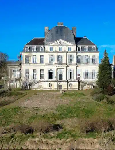 Oferty nieruchomości w Francja Centre-Val de Loire